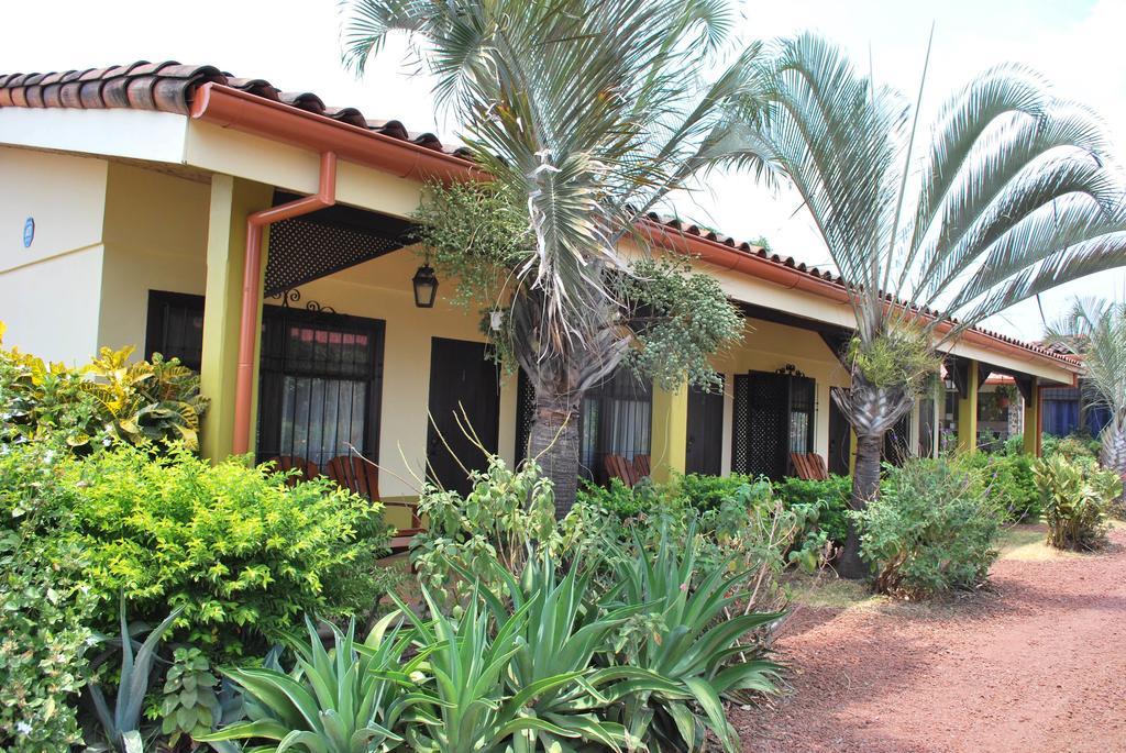 Dos Palmas Studio Apartments Rio Segundo Exterior photo