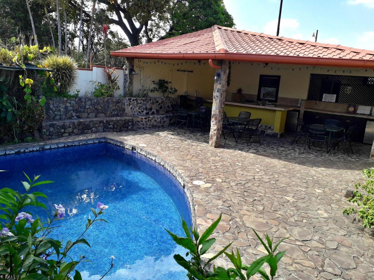 Dos Palmas Studio Apartments Rio Segundo Exterior photo